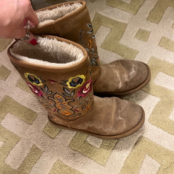 UGG Shoes - Embroidered Ugg Boots - Size 8